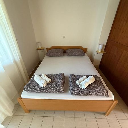Blue Lagoon Studio Apartments Клек Экстерьер фото